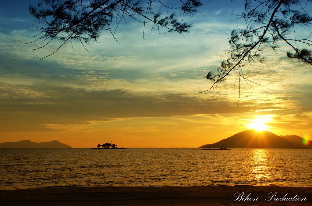 Mimiland Batu Payung Hotel Singkawang Kültér fotó